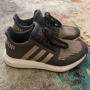Adidas Swift Run